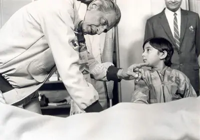 Nemai Ghosh (Still Photographer), Shakha Proshakha, 1991, Working Still