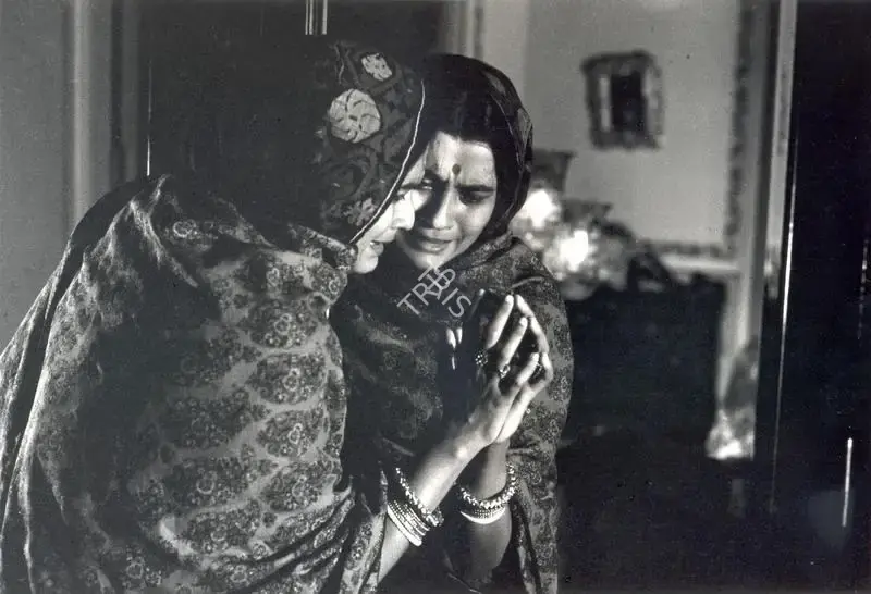 Soumendu Roy (Cinematographer), Ghare Baire, 1985, Photographic Still