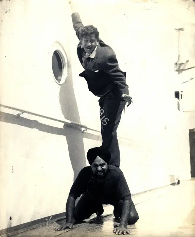 G. Singh (Cinematographer), Around The World, 1967, Photographic Still
