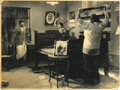 Raj Kapoor (Producer), Jagte Raho, 1956, Photographic Still