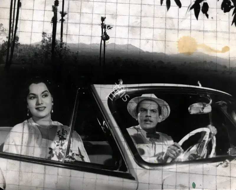 T.R. Joshi (Cinematographer), Kala Aadmi, 1960, Photographic Still