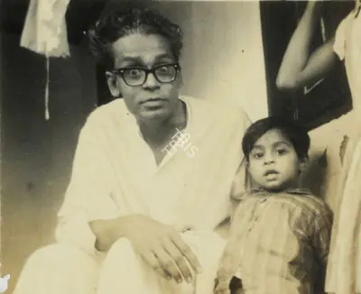 Unknown (Photographer), Ghatak with his young son Ritaban, Photographic Still