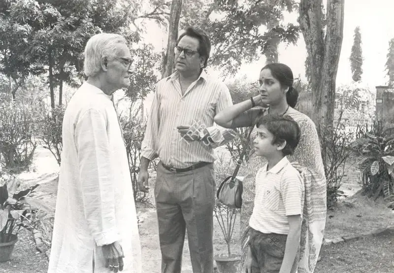 Barun Raha (Cinematographer), Agantuk, 1991, Photographic Still