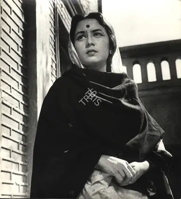 K. Vaikunth (Cinematographer), Char Diwari, 1961, Photographic Still