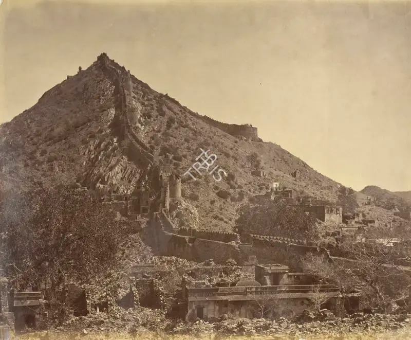 Unknown (Photographer), Wall of Amber Fort, Antiquarian Photograph