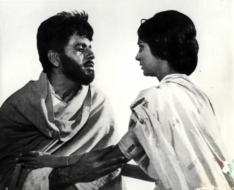 Faredoon A. Irani (Cinematographer), Aadmi, 1968, Photographic Still