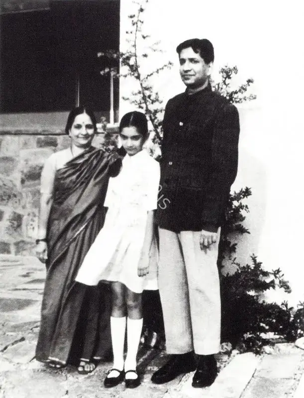 Unknown (Photographer). Subramanyan with his wife Susheela and daughter Uma. Photographic Still, n.d | Contemporary Photograph, K.G. Subramanyan | FineArts | 00182470