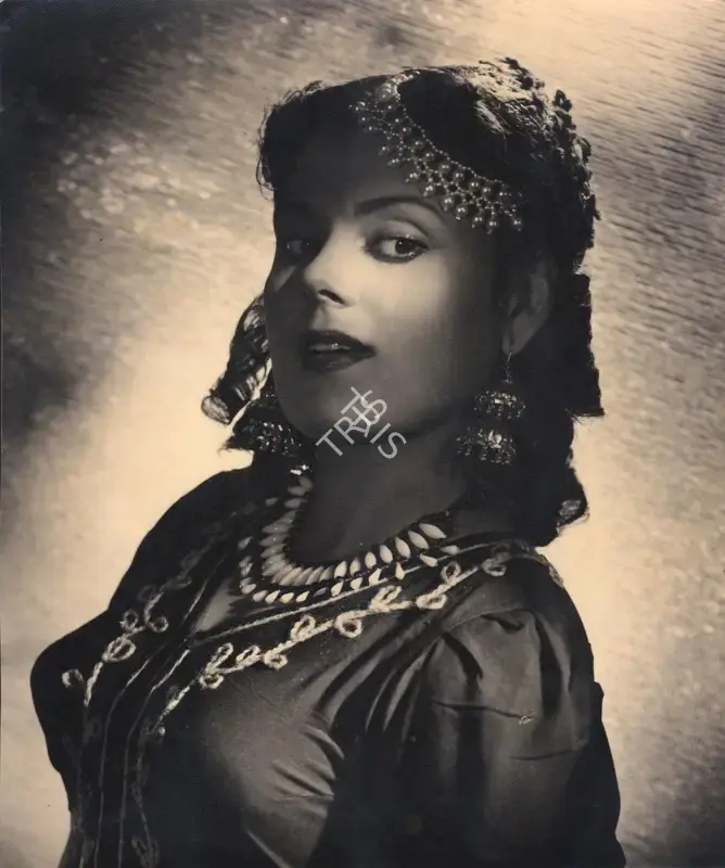 Ram Idnani (Producer), Shisham, 1952, Photographic Still