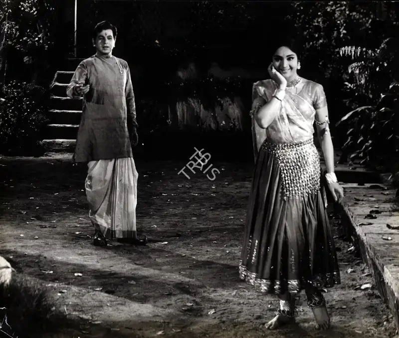 R.D. Mathur (Cinematographer), Sunghursh, 1968, Photographic Still