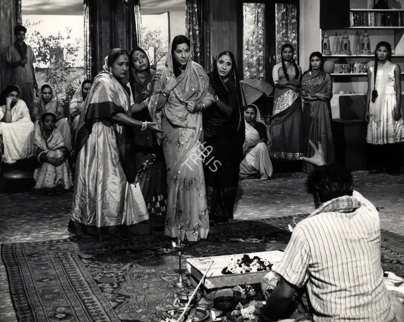 Madan Sinha (Cinematographer), Raat Aur Din, 1967, Photographic Still