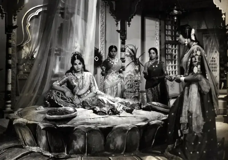 Anant Wadadeker (Cinematographer), Subhadra Haran, 1963, Photographic Still