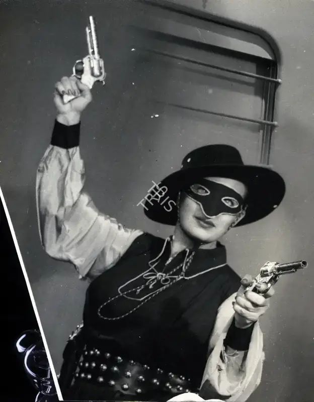 Nari Ghadiali (Director), Fighting Queen, 1956, Photographic Still