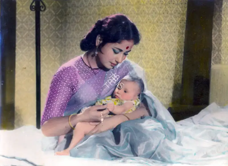 Ranjodh Thakur (Cinematographer), Chand, 1959, Photographic Still