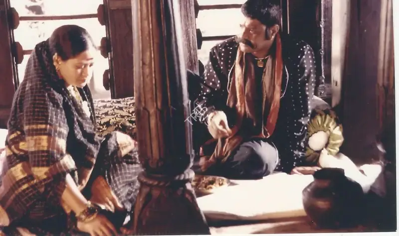 Navroze contractor (Cinematographer), Devi Ahilyabai, 2002, Photographic Still