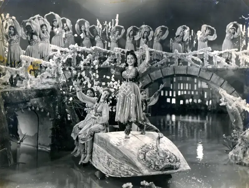 Gulistan (Producer), Rangeeli, 1952, Photographic Still