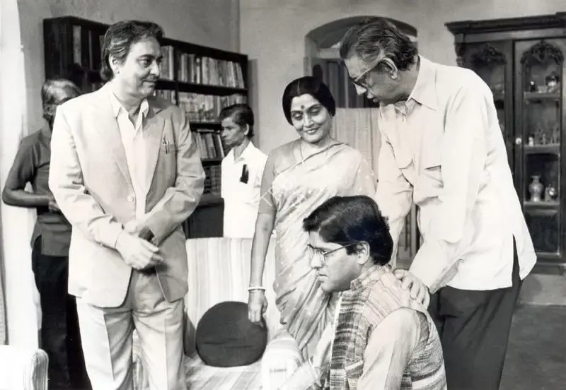 Nemai Ghosh (Still Photographer), Ganashatru, 1990, Working Still