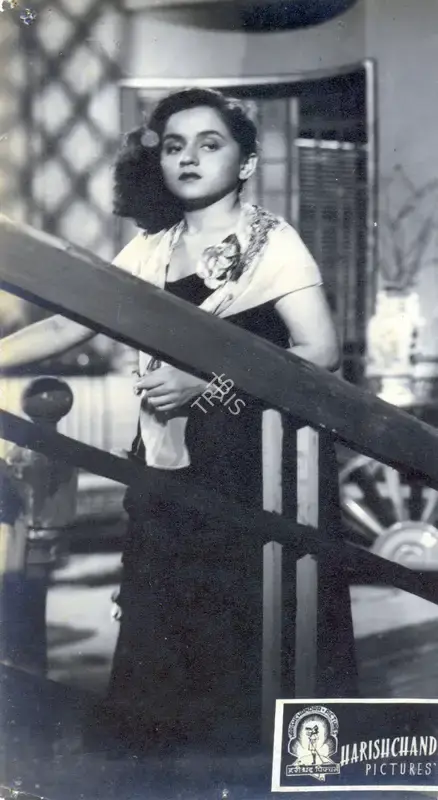 Nanabhai Bhatt (Director), Apni Izzat, 1952, Photographic Still