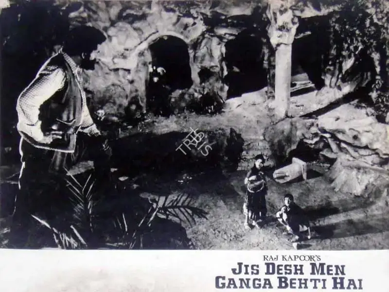Radhu Karmakar (Cinematographer), Jis Desh Men Ganga Behti Hai, 1960, Lobby Card