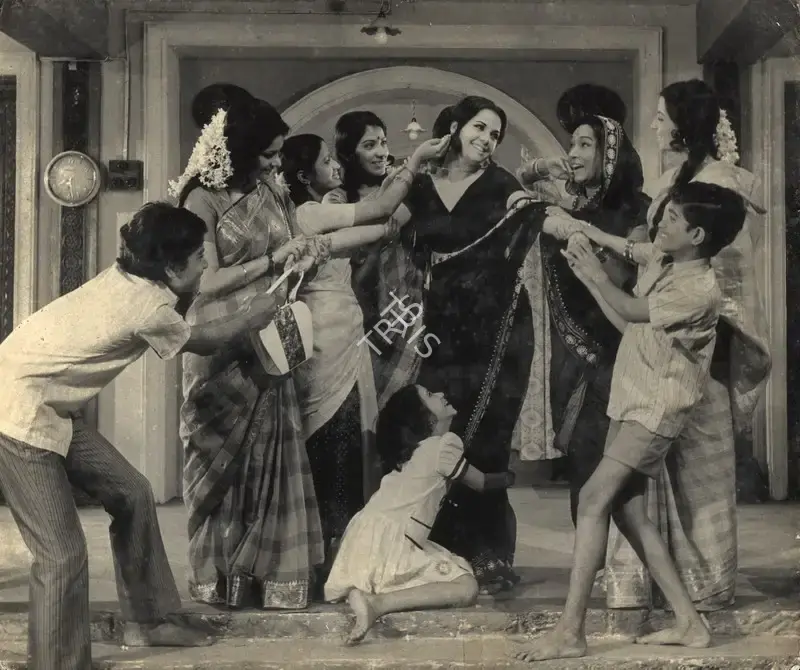 B. Doraisamy (Producer), Aaina, 1974, Photographic Still