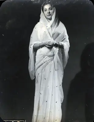 Ramachandra (ii) (Cinematographer), Anhonee, 1952, Photographic Still