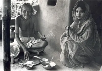 Soumendu Roy (Cinematographer), Ashani Sanket, 1973, Photographic Still