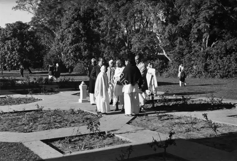 Henri Cartier-Bresson (Photographer), Patel in conversation before his meeting with Gandhiji, 30 January 1948, 1948, Contemporary Photograph