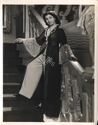 V. Avadhut (Cinematographer), Dr Kotnis Ki Amar Kahani, 1946, Photographic Still