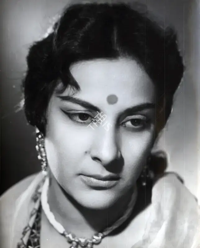 Madan Sinha (Cinematographer), Raat Aur Din, 1967, Photographic Still