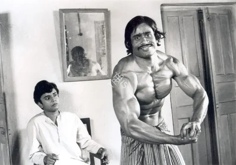 Soumendu Roy (Cinematographer), Joi Baba Felunath, 1979, Photographic Still