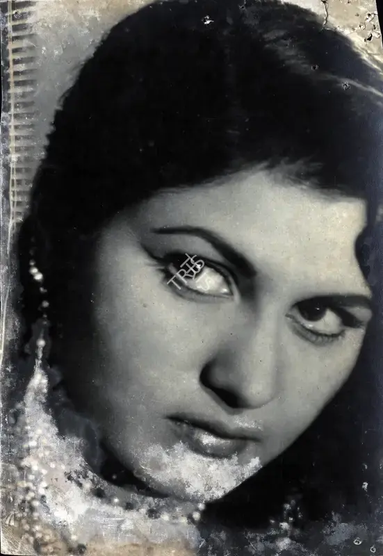M.N. Malhotra (Cinematographer), Kanoon, 1960, Photographic Still
