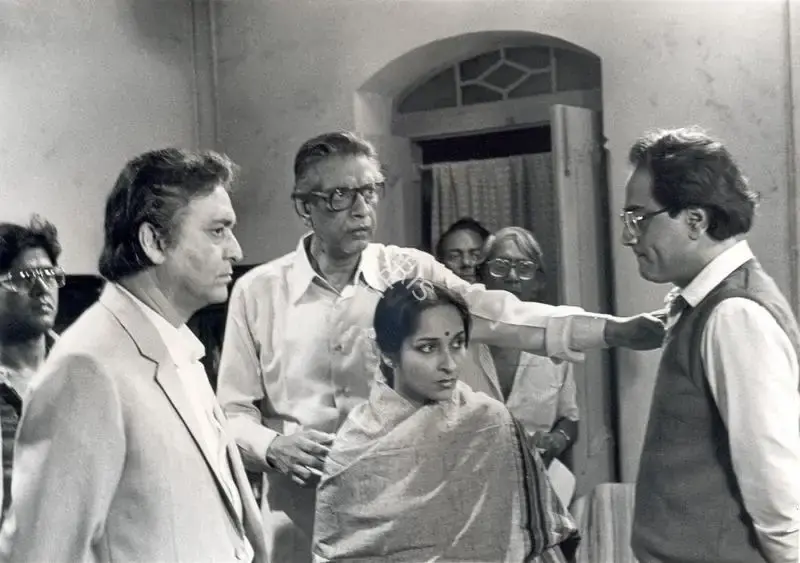 Nemai Ghosh (Still Photographer), Ganashatru, 1990, Working Still