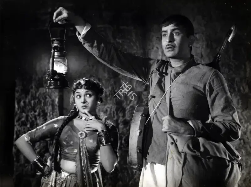 Radhu Karmakar (Cinematographer), Jis Desh Men Ganga Behti Hai, 1960, Photographic Still