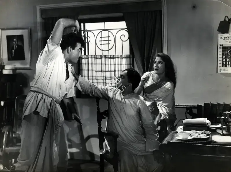 Jaywant Pathare (Cinematographer), Sanjh Aur Savera, 1964, Photographic Still