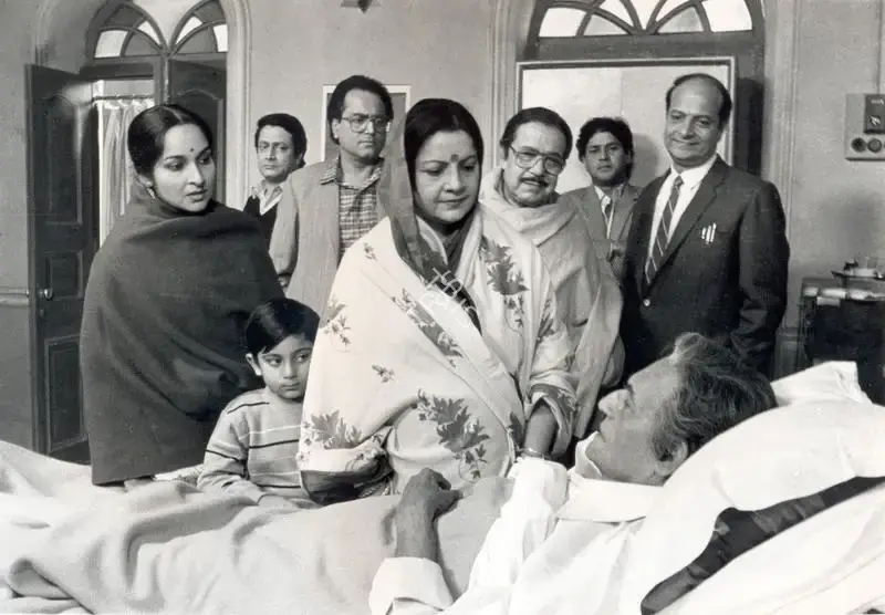 Barun Raha (Cinematographer), Shakha Proshakha, 1991, Photographic Still