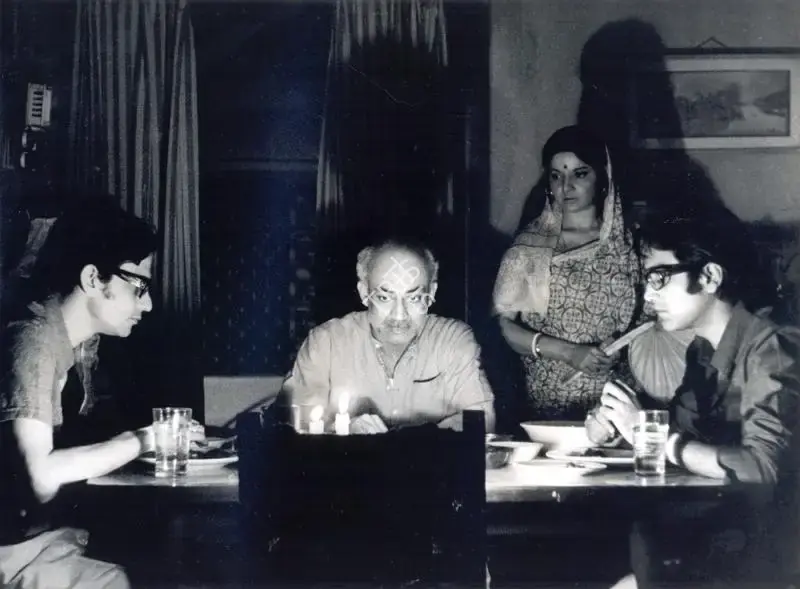 Soumendu Roy (Cinematographer), Jana Aranya, 1976, Photographic Still