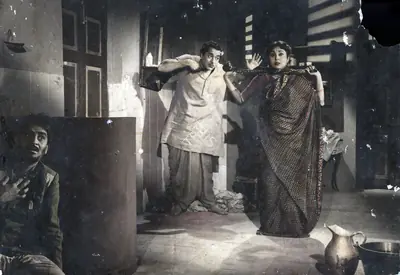 Radhu Karmakar (Cinematographer), Jagte Raho, 1956, Photographic Still