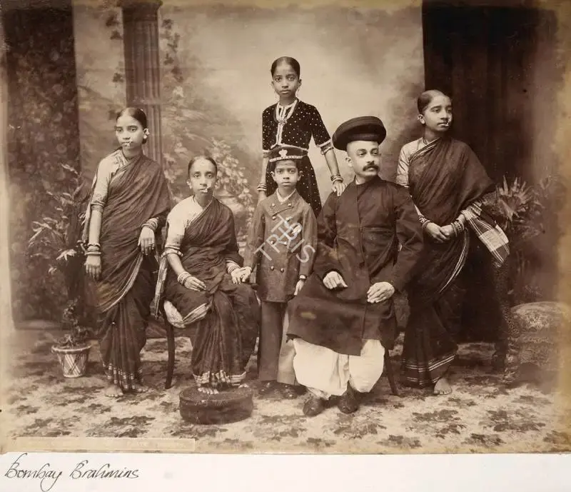 Unknown (Photographer), Group of Brahamins, Pareu Caste, Antiquarian Photograph