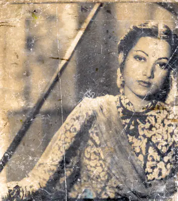 Faredoon A. Irani (Cinematographer), Anmol Ghadi, 1946, Photographic Still