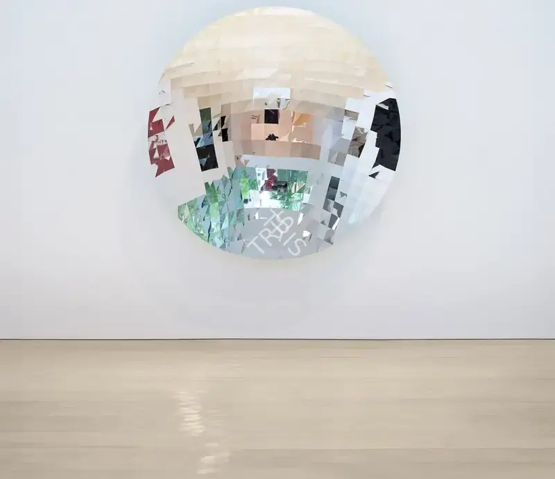 Anish Kapoor (Artist), Random Triangle Mirror, 2016, Sculpture