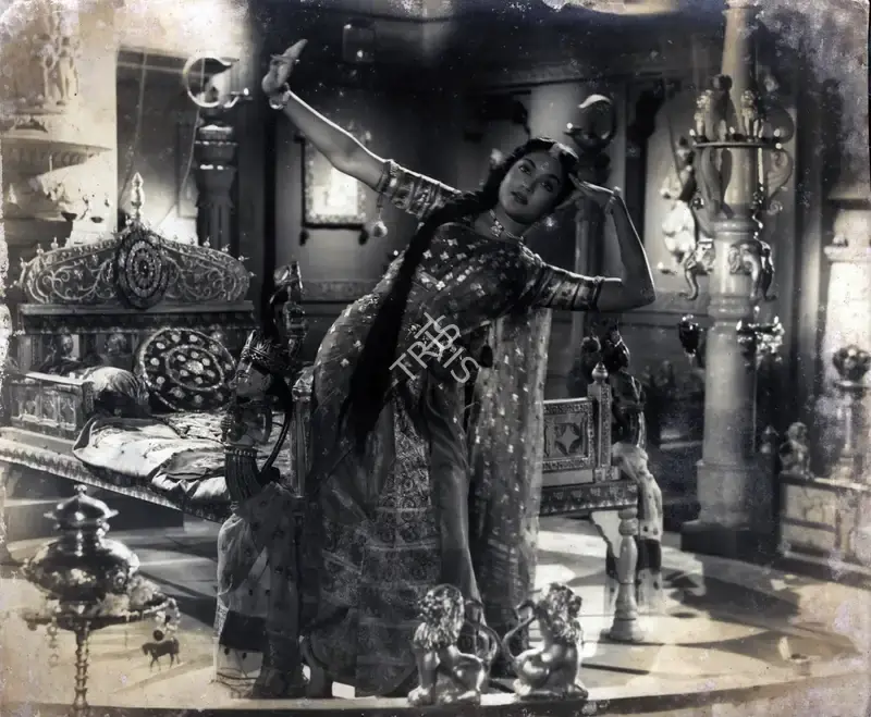 Bipin Gajjar (Cinematographer), Patrani, 1956, Photographic Still