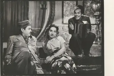 Nariman A. Irani (Cinematographer), Chaudhvin Ka Chand, 1960, Photographic Still