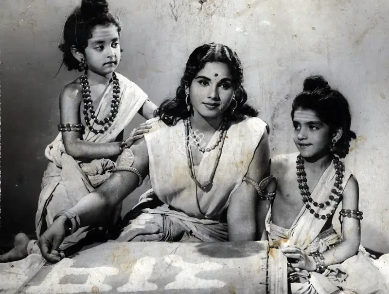 Jehangir Mistry (Cinematographer), Lav Kush, 1967, Photographic Still