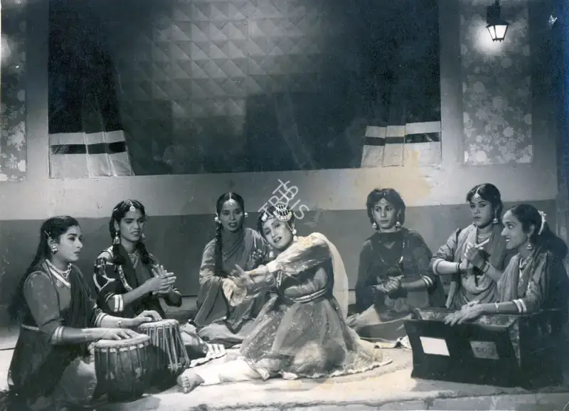 H.M. Raval (Producer), Gentleman Dakoo, 1960, Photographic Still