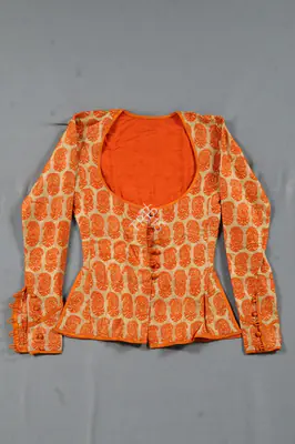 Shama Zaidi (Costume Designer), Shatranj Ke Khilari, 1977, Costume
