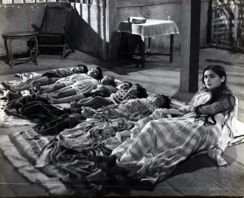 G Kale (Cinematographer), Ek Ke Baad Ek, 1960, Photographic Still
