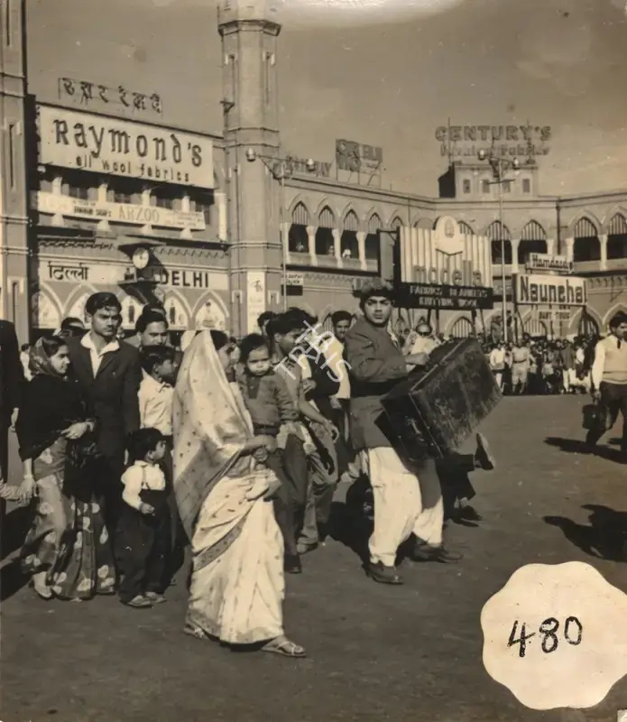 G. Singh (Cinematographer), Arzoo, 1965, Photographic Still
