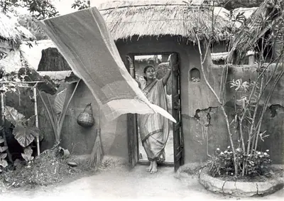 Soumendu Roy (Cinematographer), Ashani Sanket, 1973, Photographic Still