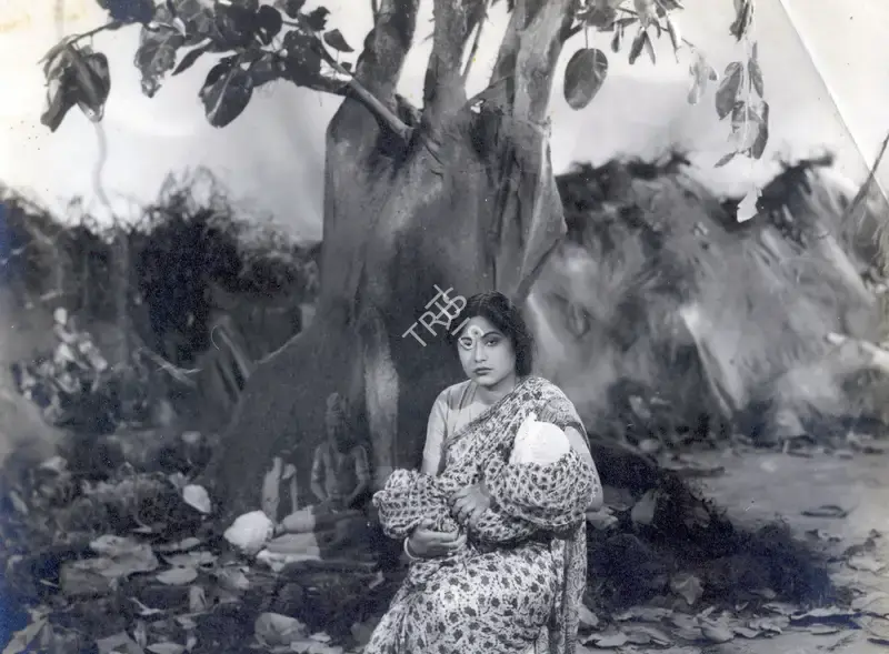 Nanabhai Bhatt (Director), Apni Izzat, 1952, Photographic Still