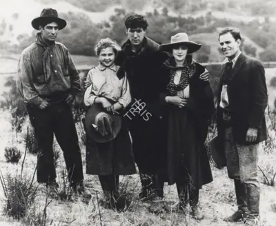 William S. Hart (Producer), Riddle Gawne, 1918, Working Still