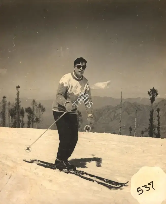 G. Singh (Cinematographer), Arzoo, 1965, Photographic Still